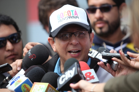 Foto de entrevista al secretario